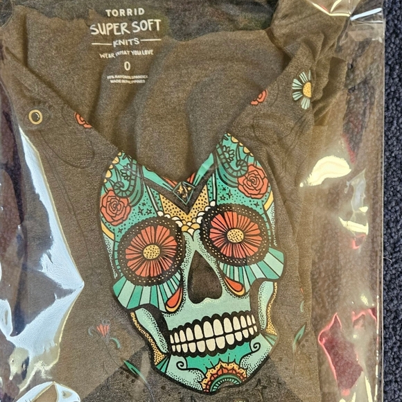 Torrid Plus size gray super soft long sleeve open Vneck  hooded floral skull Top - Picture 12 of 14